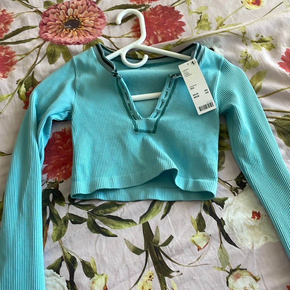 Urban outfitters long sleeve out from under blue stich crop top